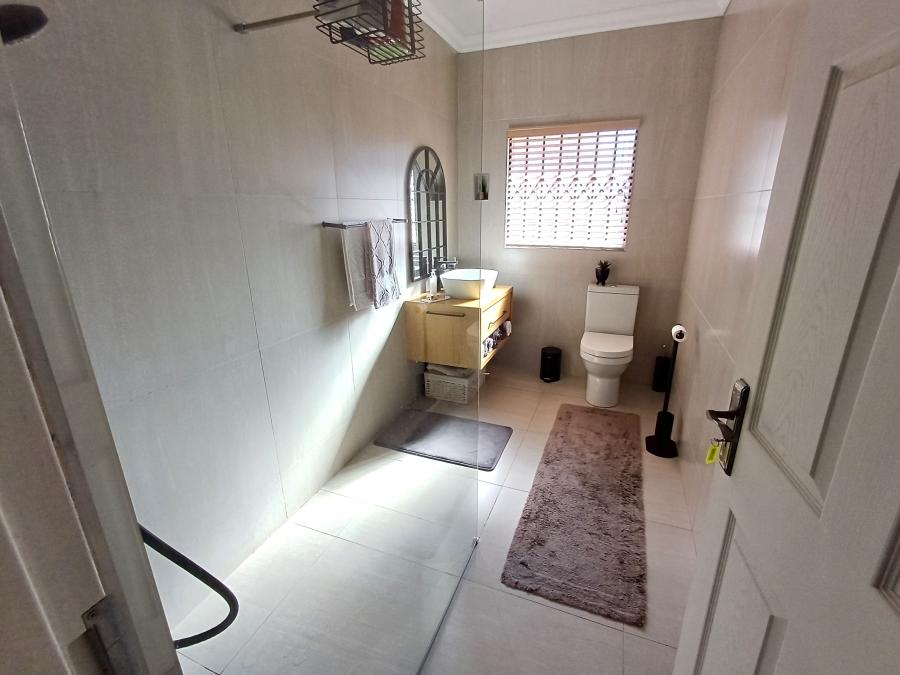 4 Bedroom Property for Sale in Vanes Estate Eastern Cape